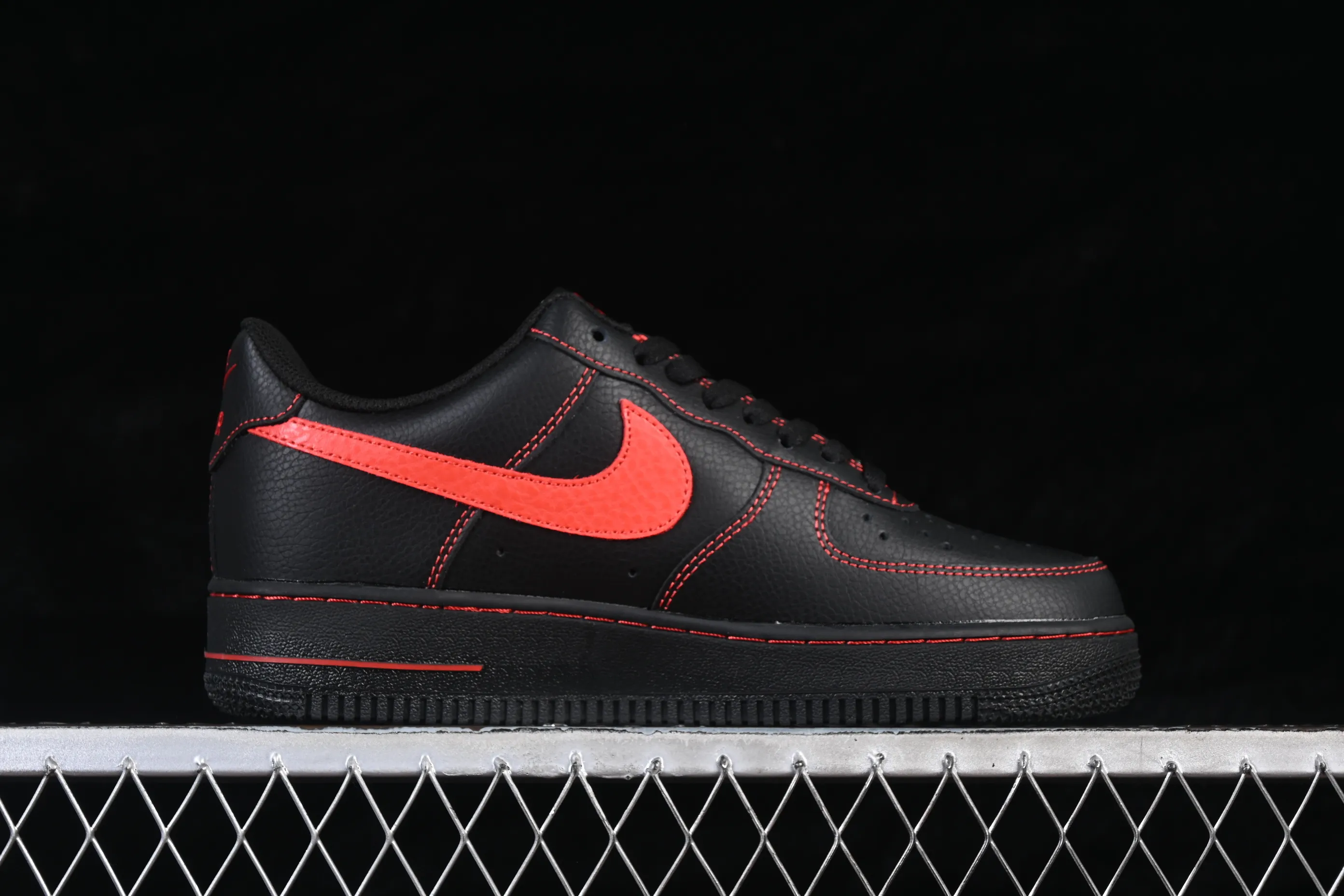 All categories Nk Air Force 1 Air Force series Nk Air Force 1 Low Air Force low-top Nike Air Force 1'07 Low black and red Air Force 1 low-top casual sneakers ZH0316-142